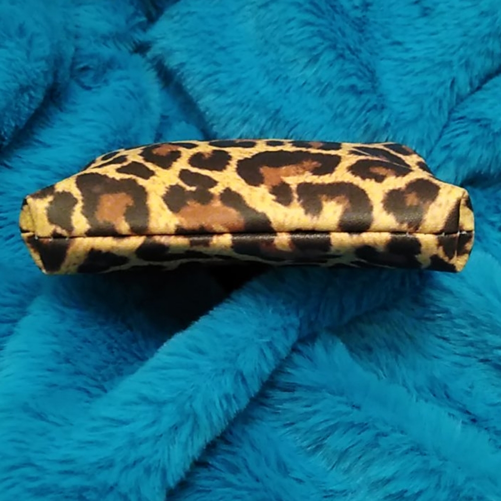 Leopard Coinpurse - Picture 7 of 8